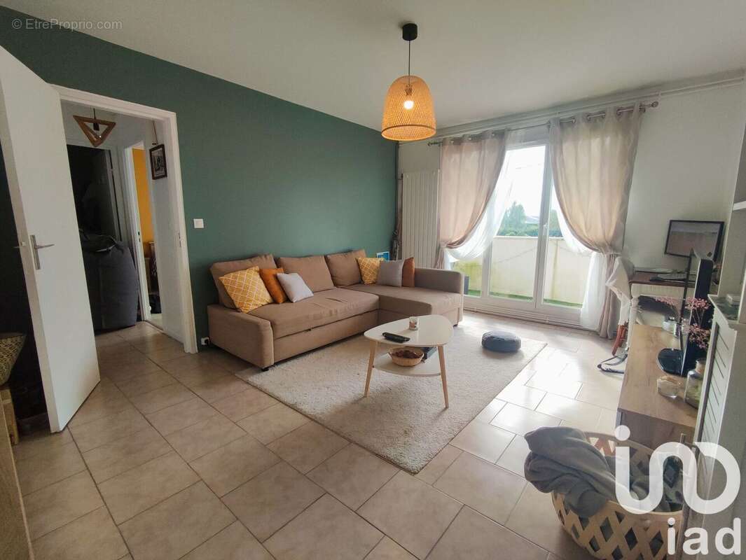 Photo 2 - Appartement à LE PLESSIS-BELLEVILLE