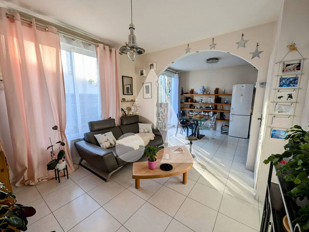 Maison à LA FRETTE-SUR-SEINE