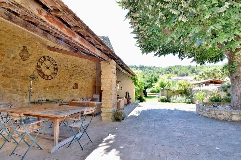 Maison à LOURMARIN