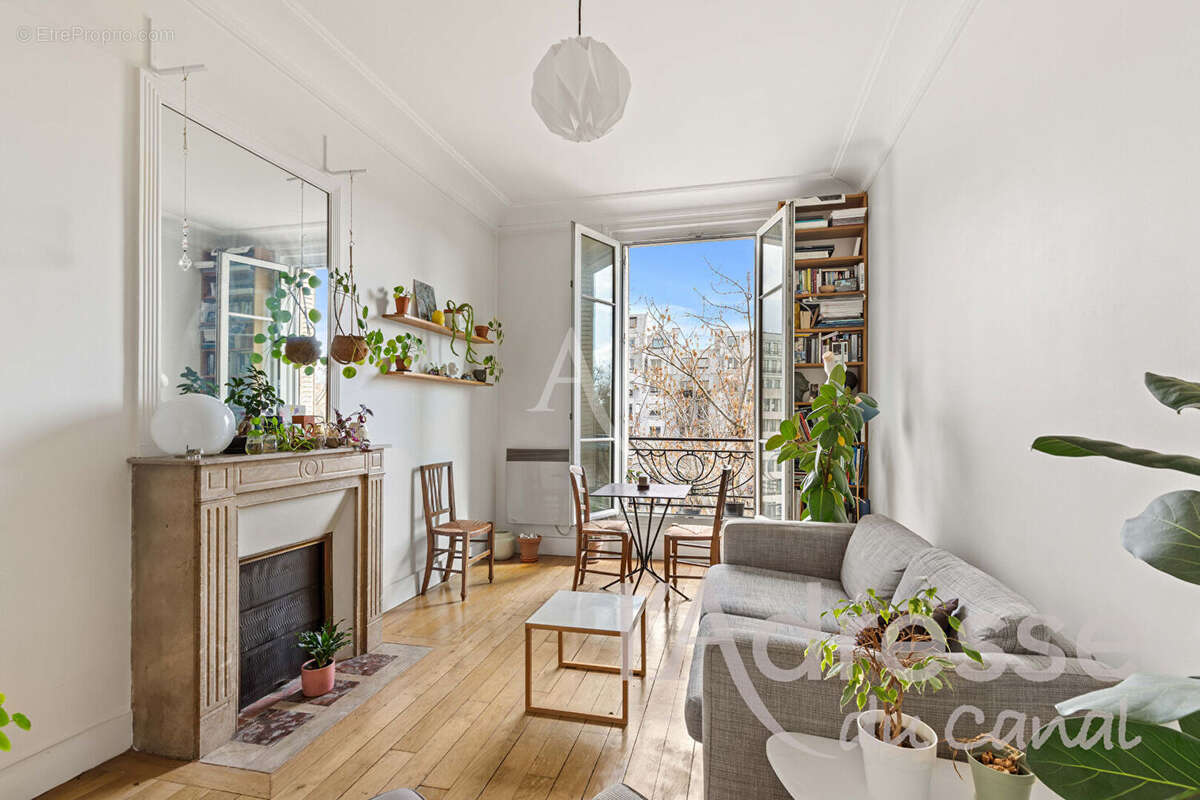 Appartement à PARIS-10E