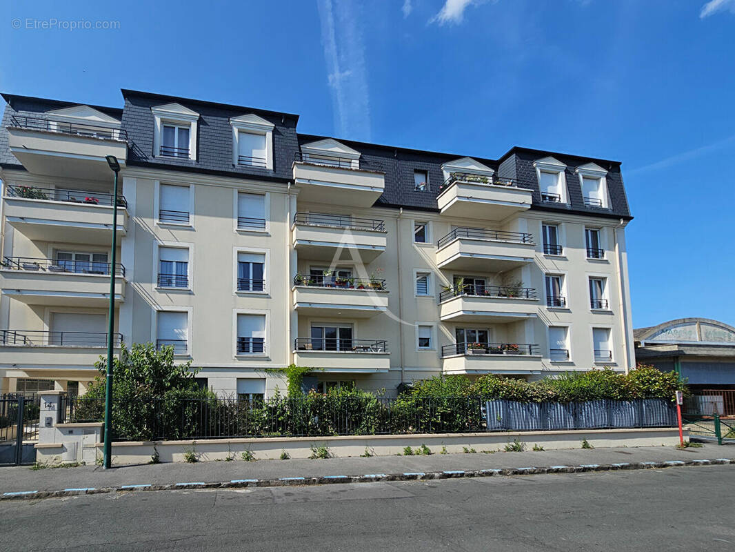 Appartement à VAIRES-SUR-MARNE