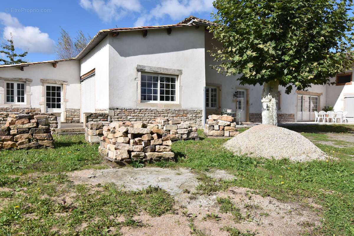 Maison à GRIEGES
