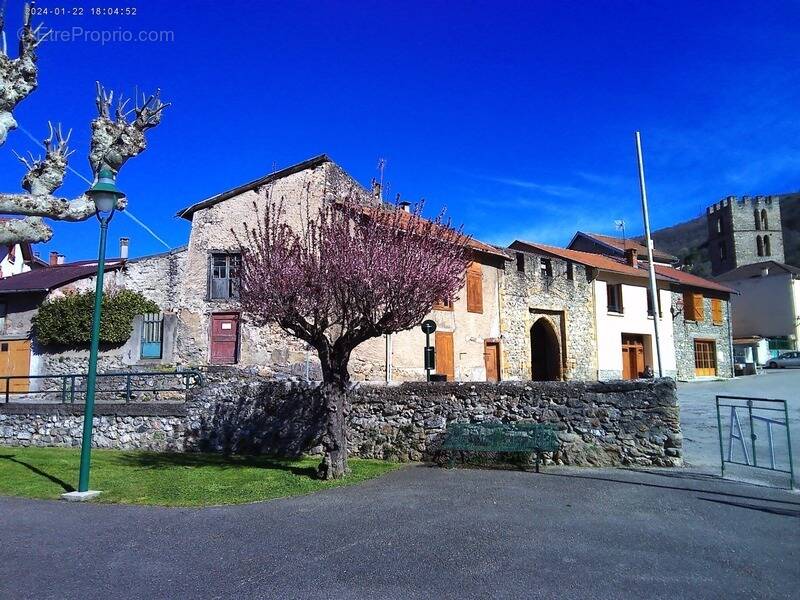 Maison à TARASCON-SUR-ARIEGE
