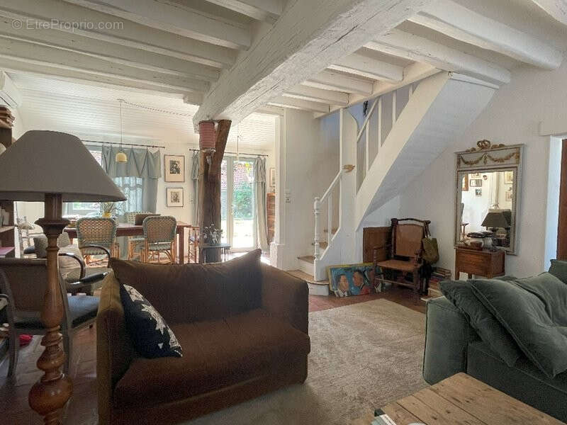 Maison à LA BAZOCHE-GOUET