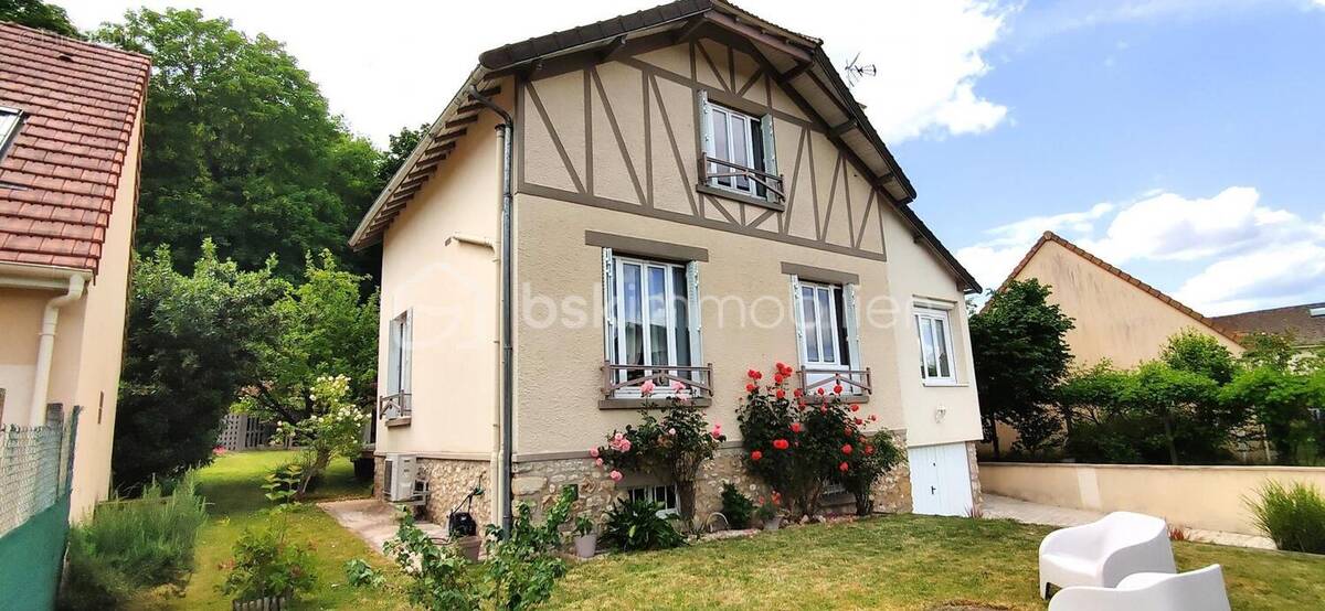 Maison à MAULE