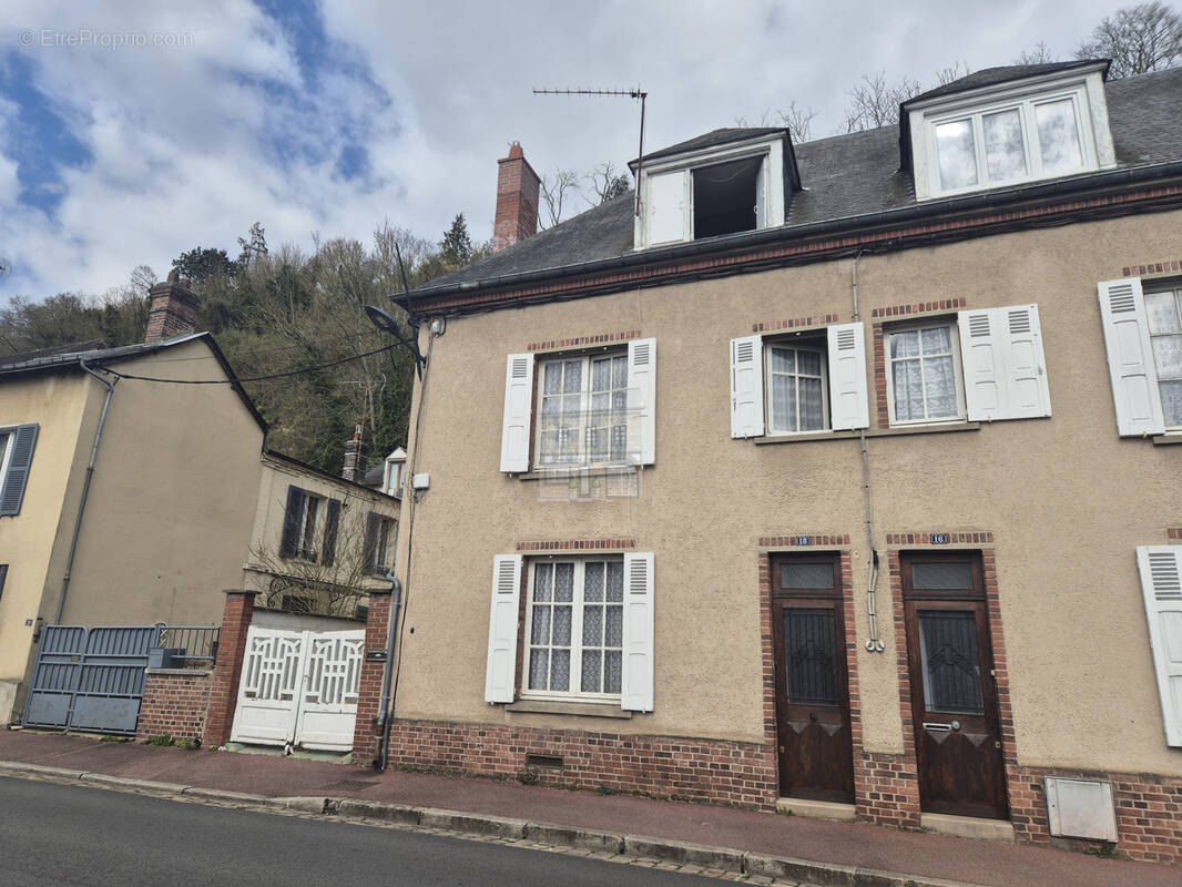 Maison à BEAUMONT-LE-ROGER