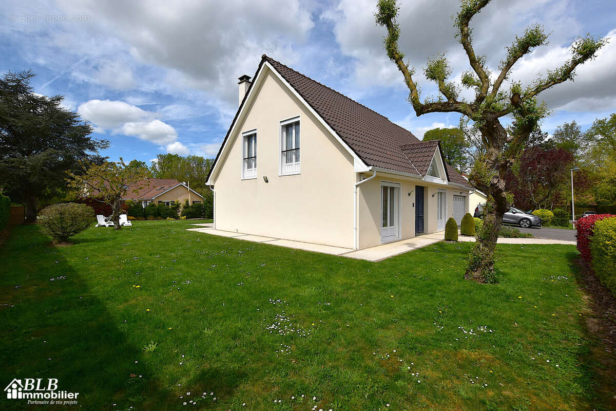 Maison à MAUREPAS