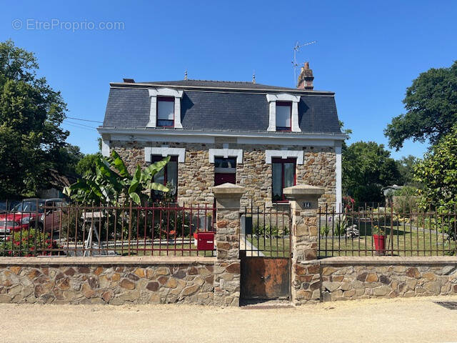 Maison à GUEMENE-PENFAO