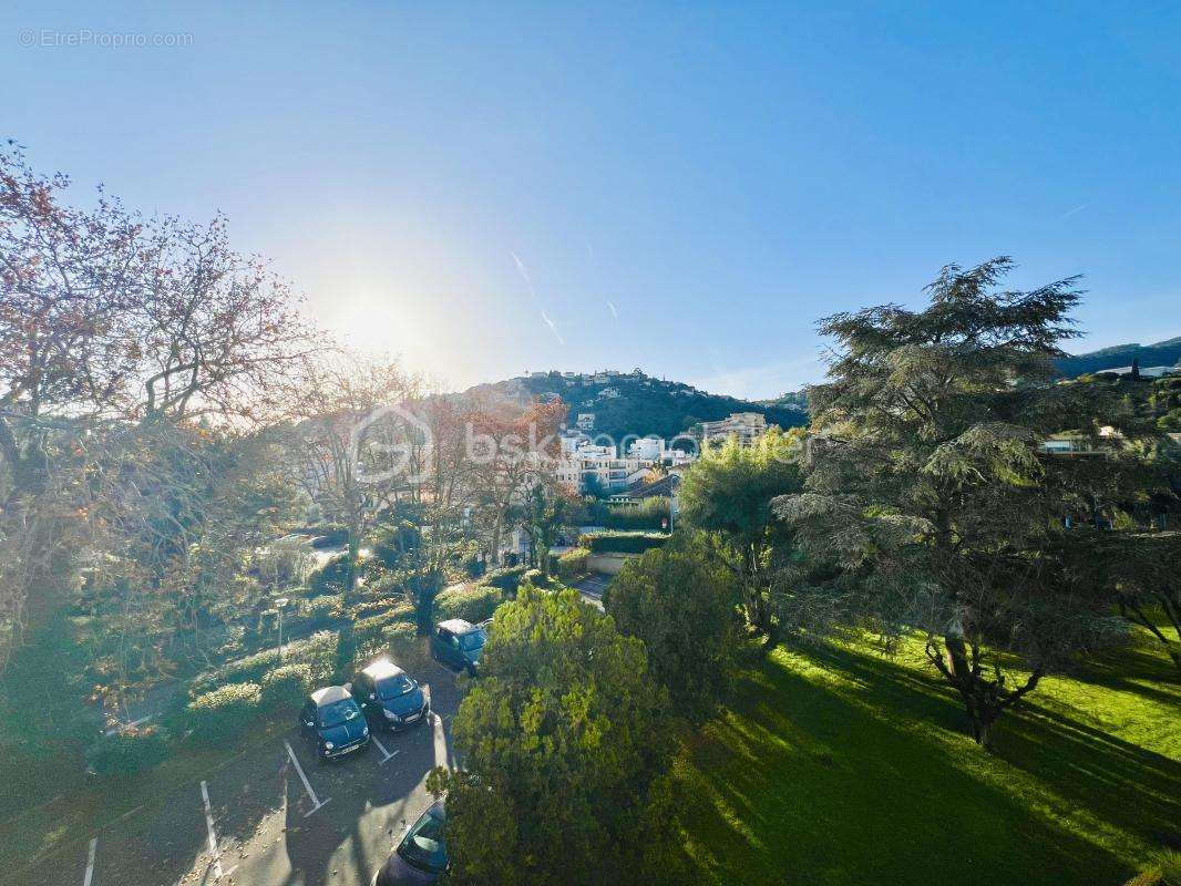 Appartement à MANDELIEU-LA-NAPOULE