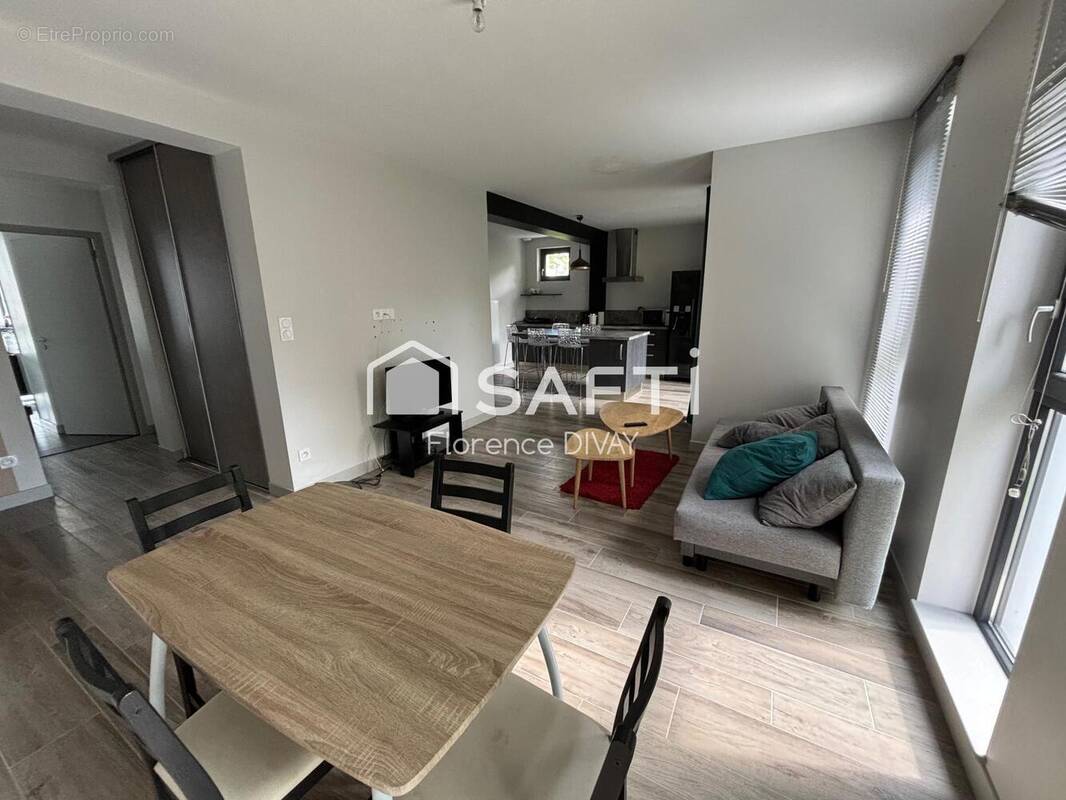 Photo 1 - Appartement à LAVAL