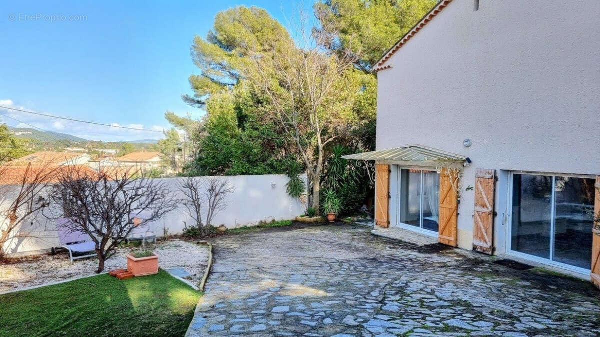 Maison à LA GARDE