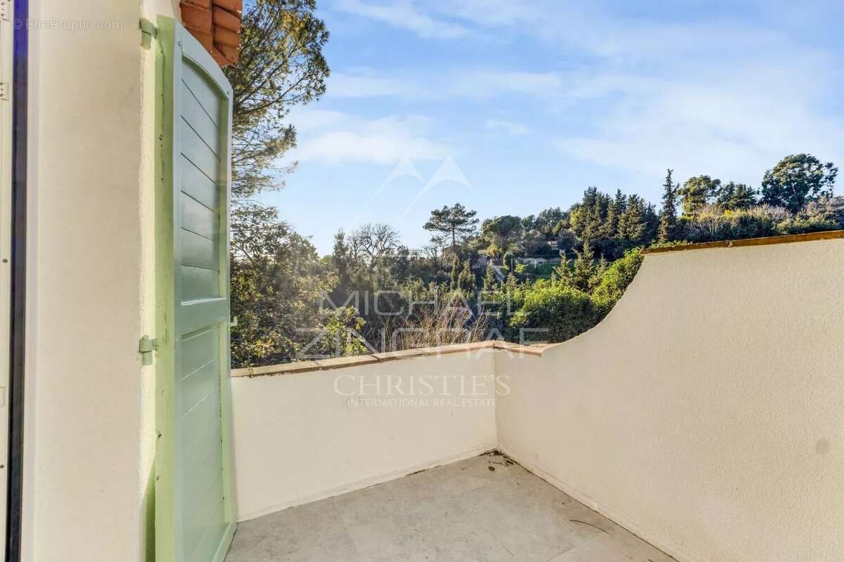 Maison à MOUGINS