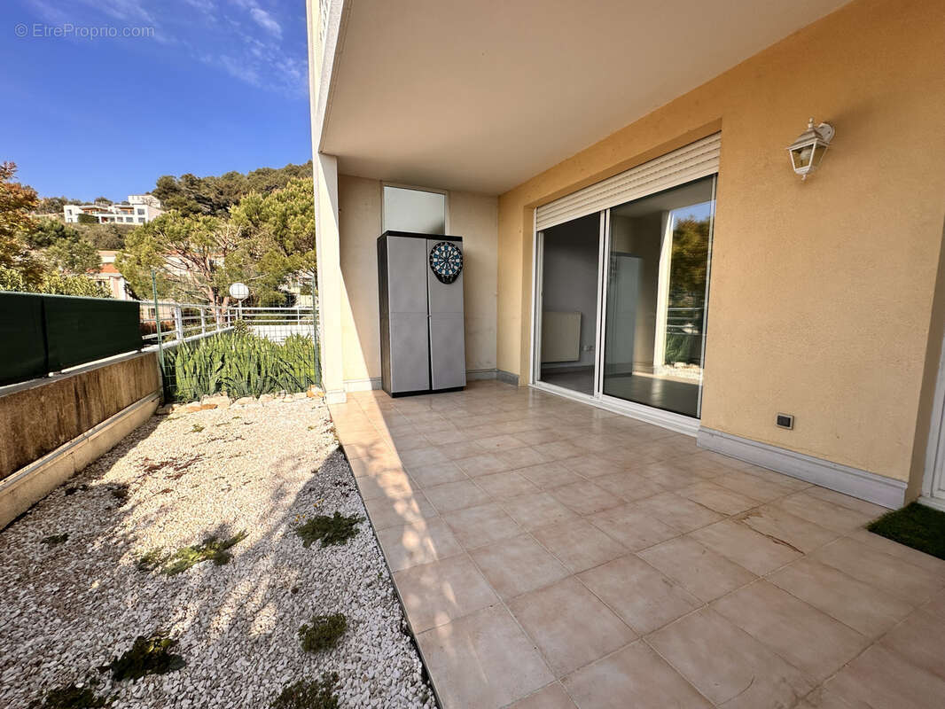 Appartement à EZE