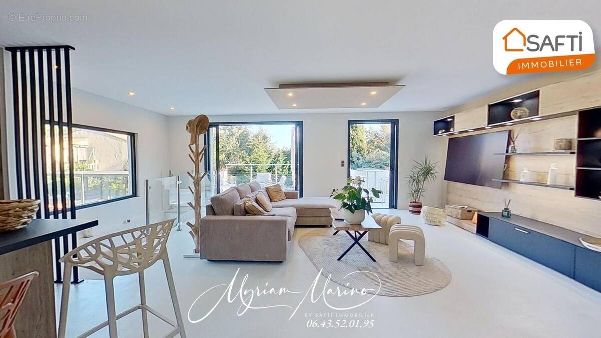 Photo 1 - Maison à FREJUS