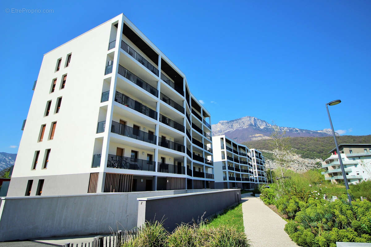 Appartement à LE PONT-DE-CLAIX