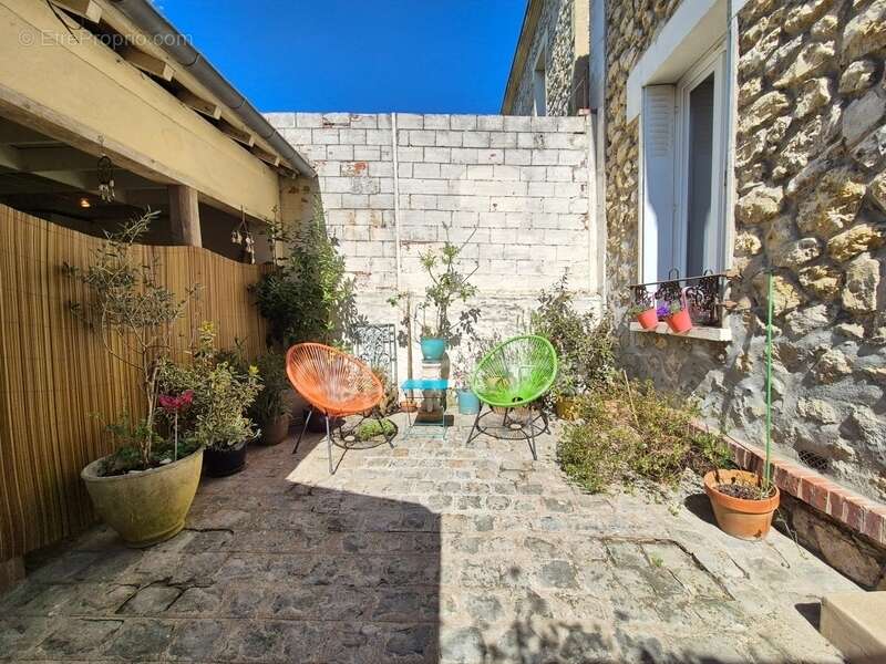 Maison à ETAMPES