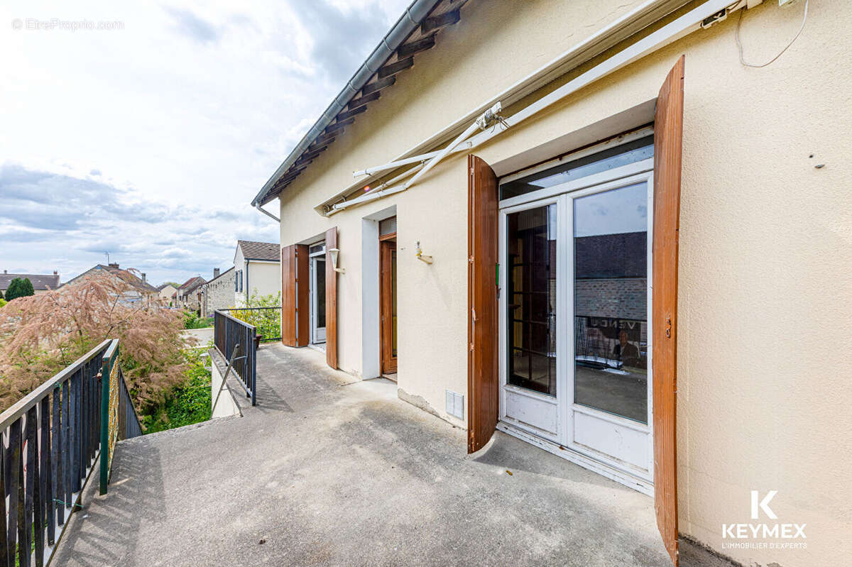 Maison à ENNERY