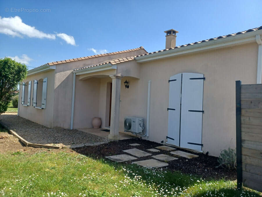 Maison à LA ROCHEFOUCAULD