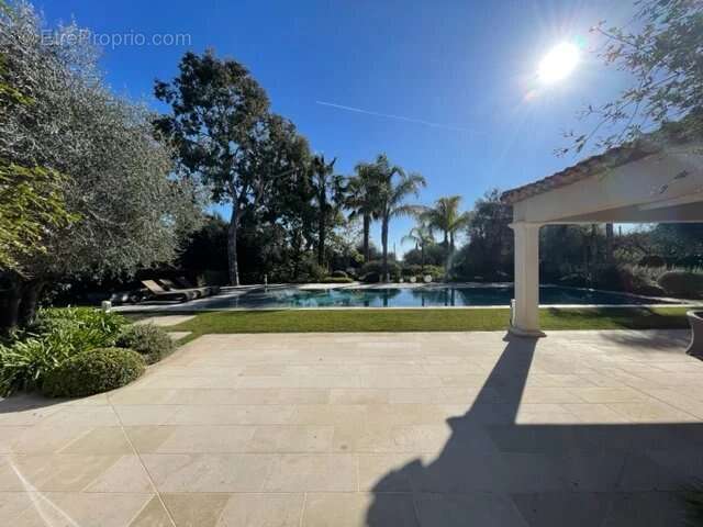 Maison à MOUGINS