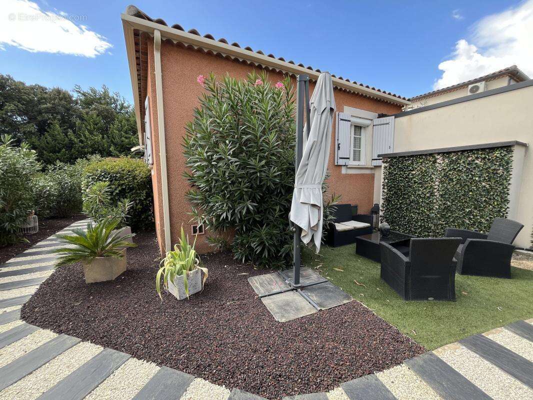 Maison à SORGUES