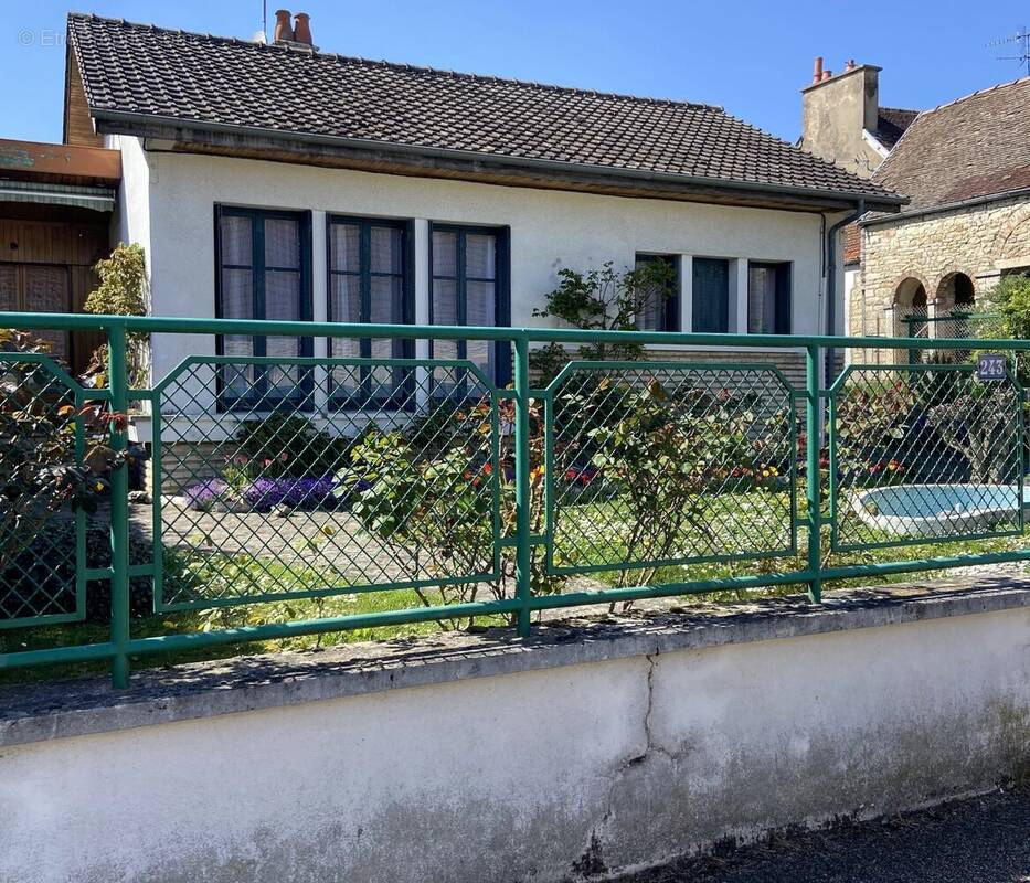 Maison à SAINT-APOLLINAIRE