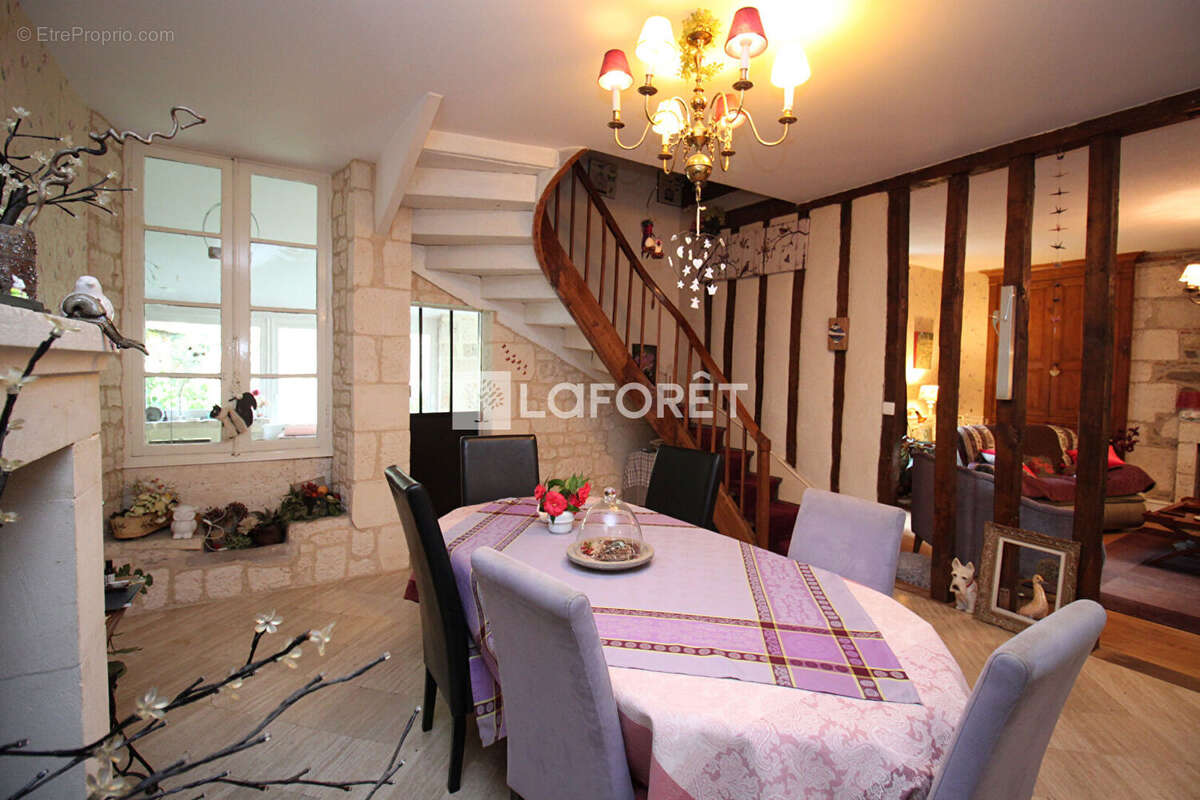 Maison à NONTRON