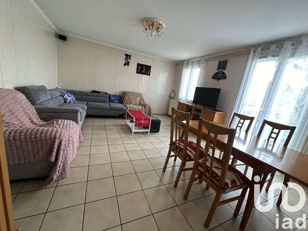 Photo 1 - Maison à SARCELLES
