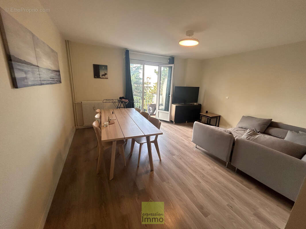 Appartement à BRON