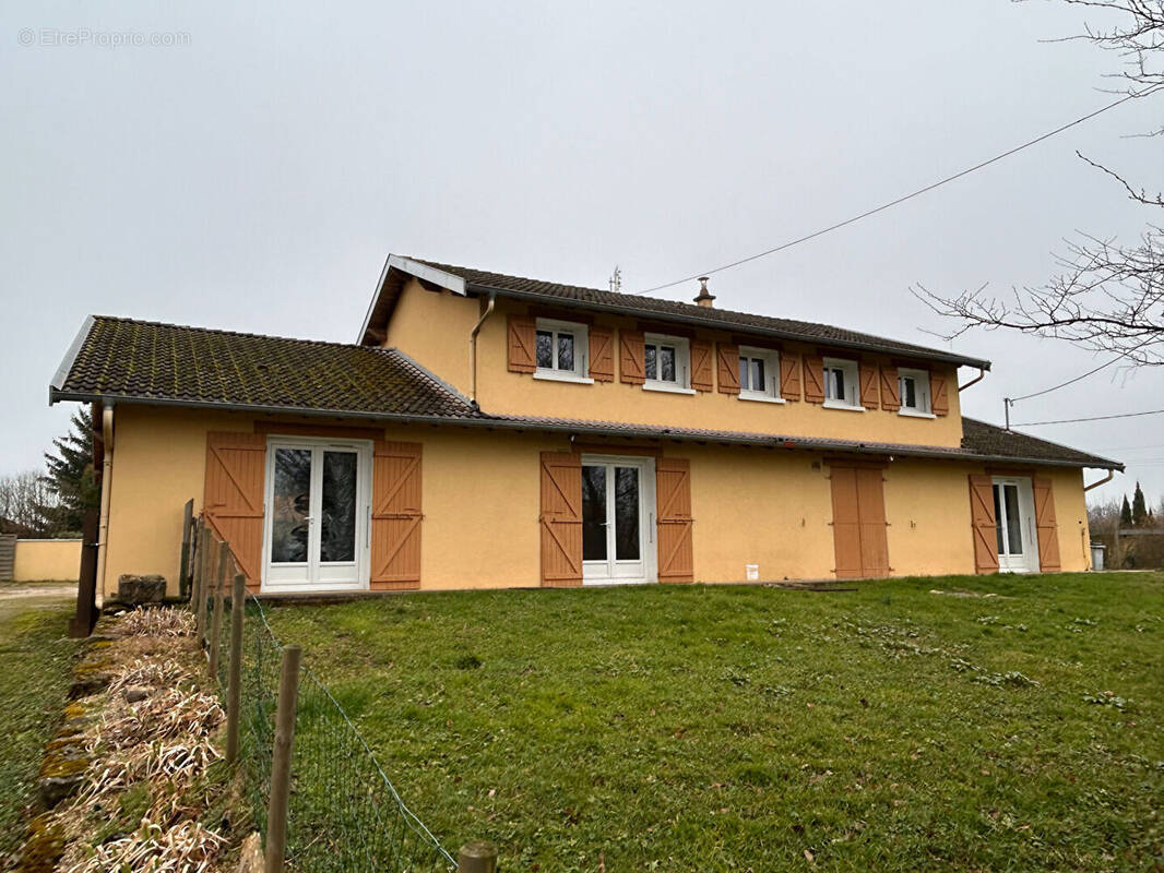 Maison à VIRIAT