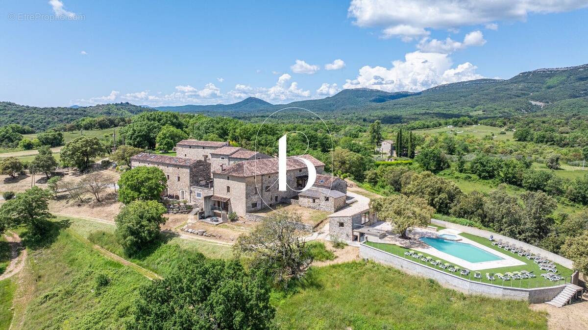 Maison à BARJAC