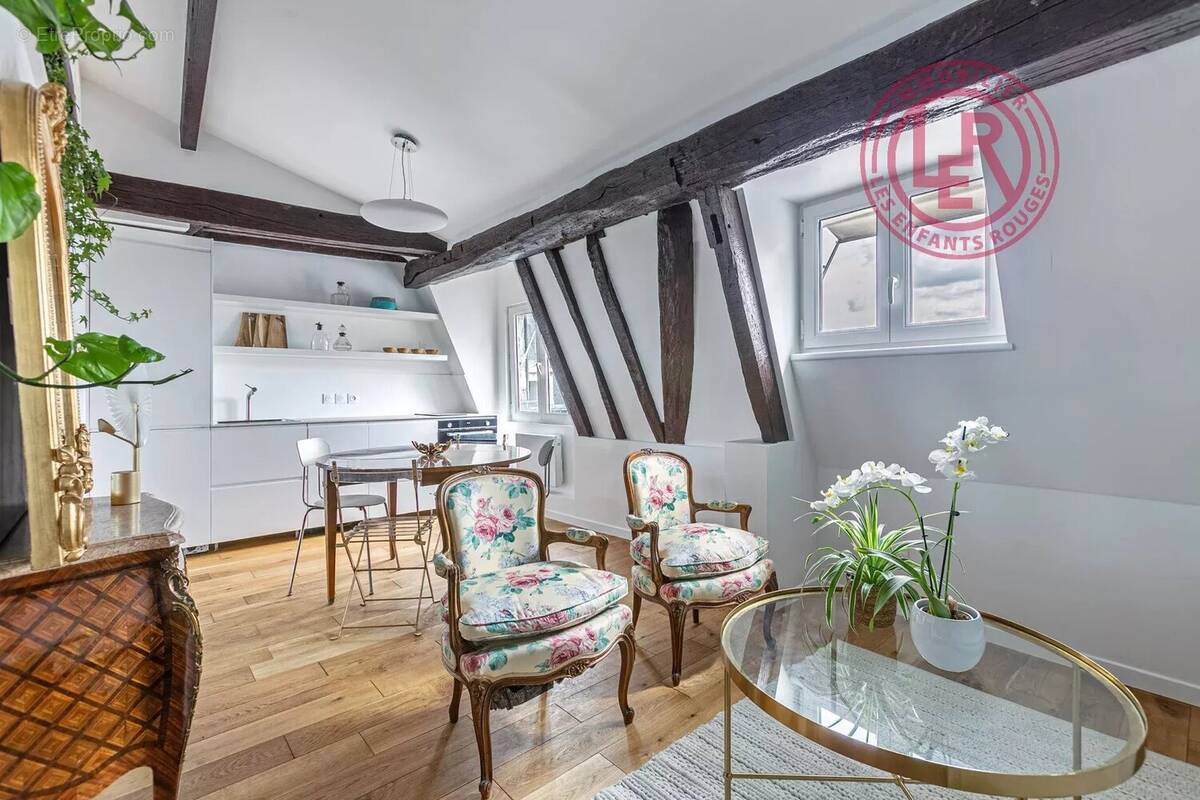 Appartement à PARIS-4E