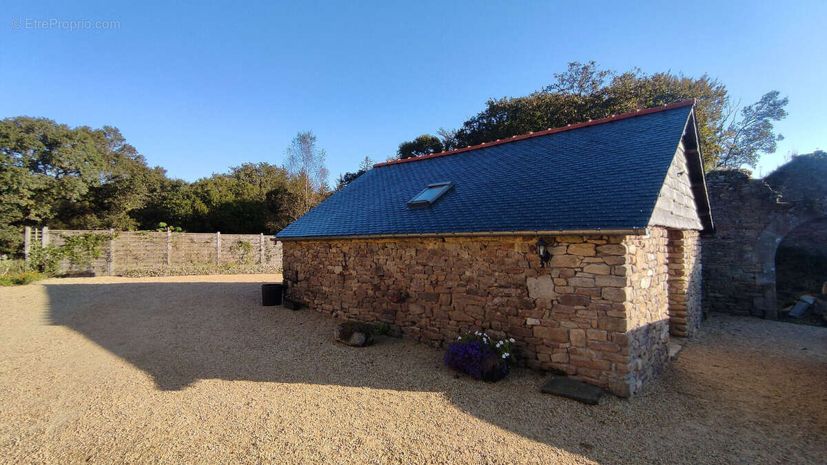 Maison à LOCMALO