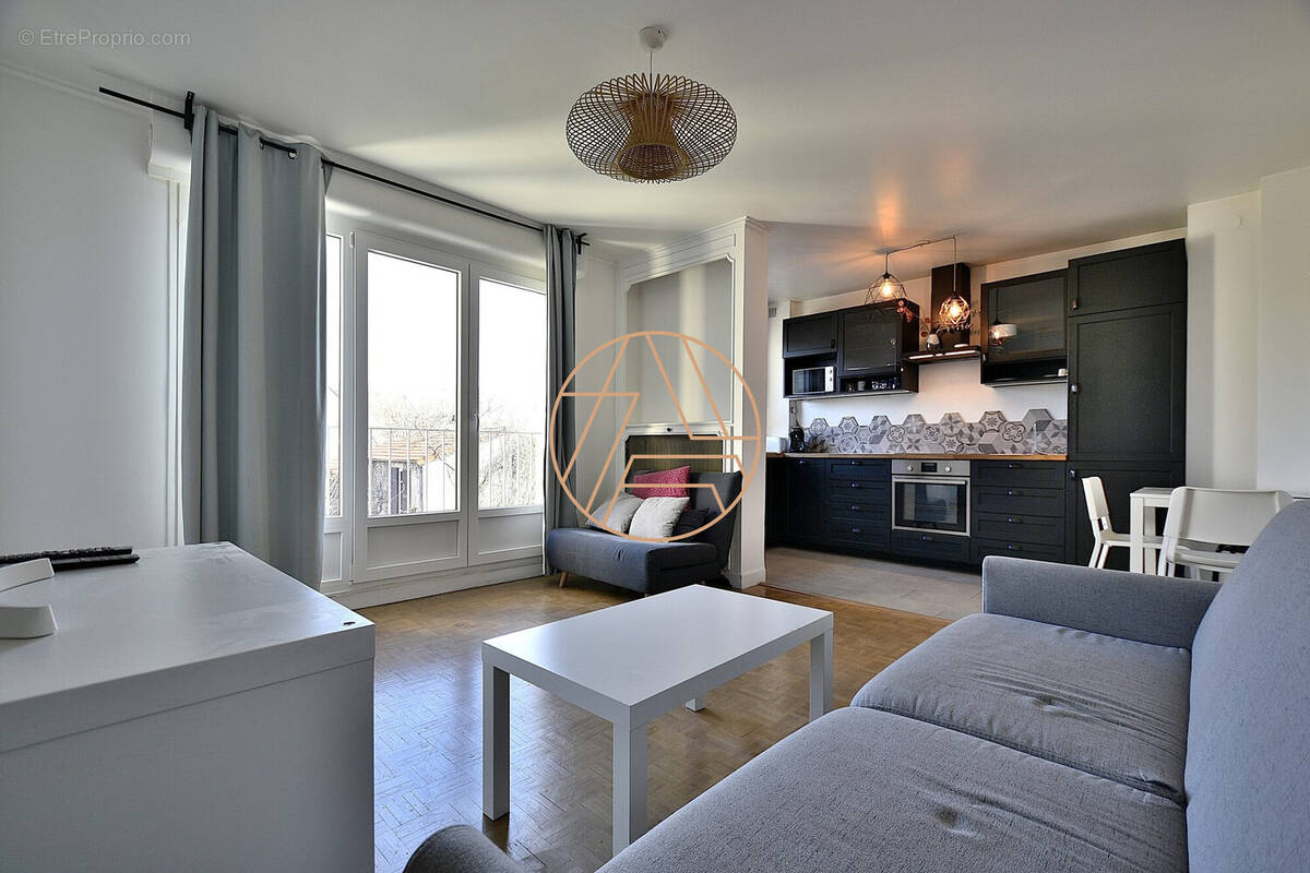 Appartement à SAINT-MAUR-DES-FOSSES