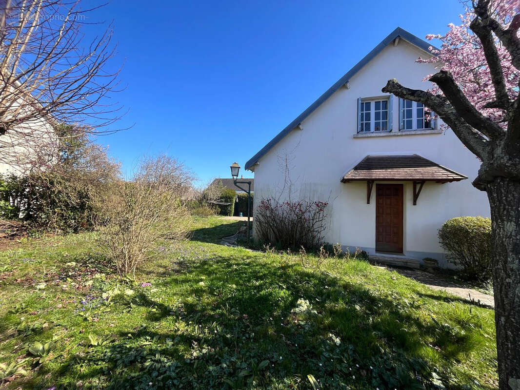 Maison à ROCHECORBON