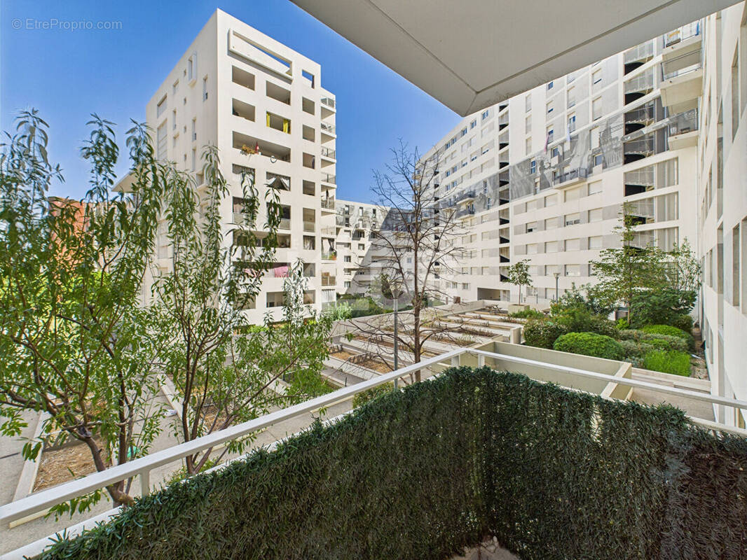 Appartement à MARSEILLE-3E