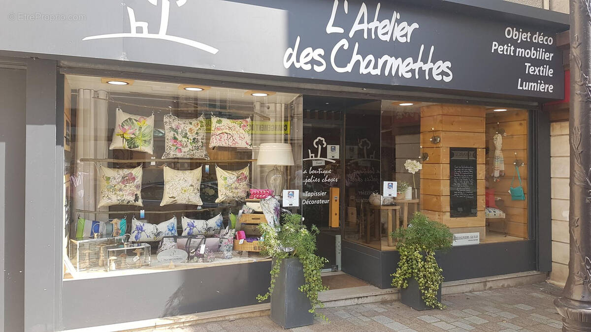 Commerce à MELUN