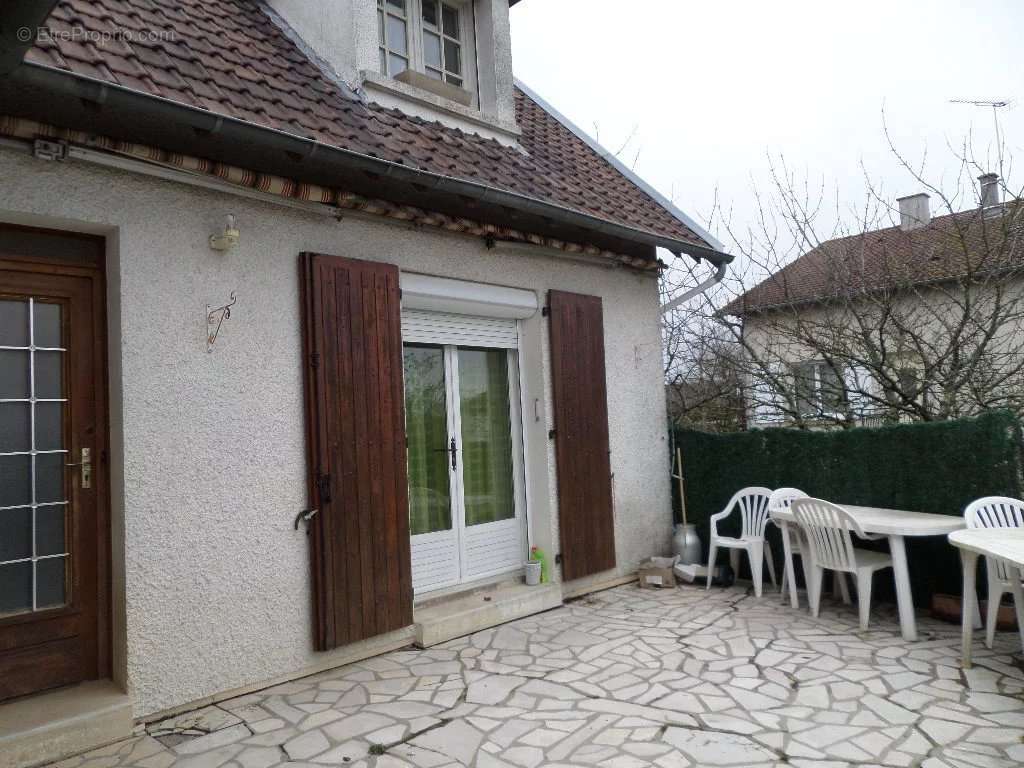 Maison à LATHUS-SAINT-REMY