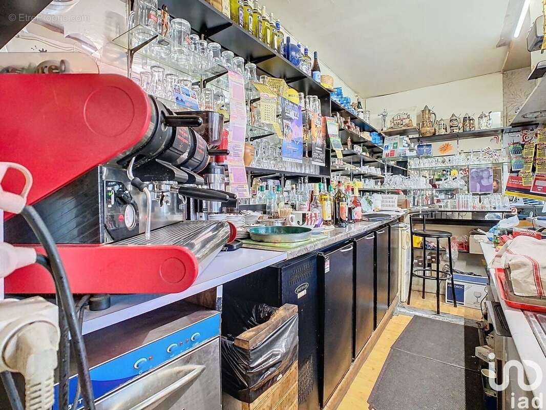 Photo 3 - Commerce à ROMILLY-SUR-SEINE