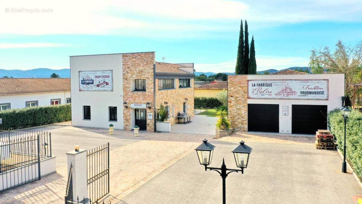 Commerce à LE CANNET-DES-MAURES