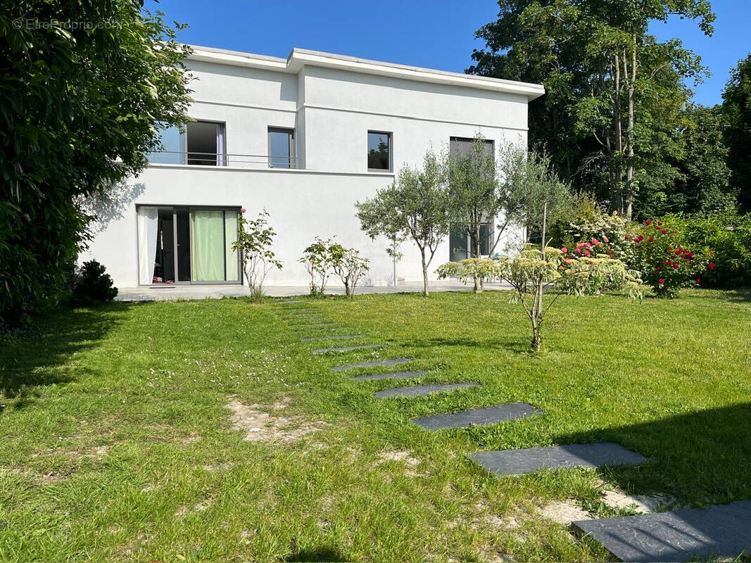 Maison à SAINT-GRATIEN