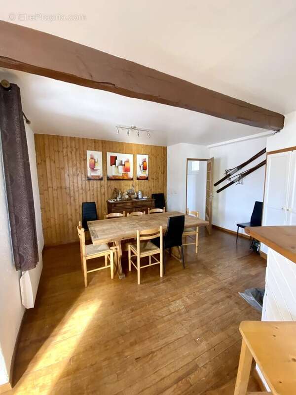Appartement à FORMIGUERES