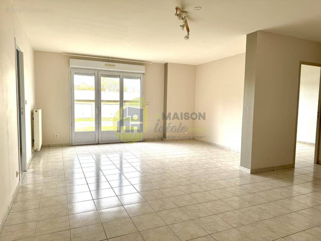 Appartement à MEHUN-SUR-YEVRE