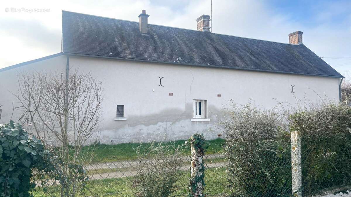 Maison à CONTRES