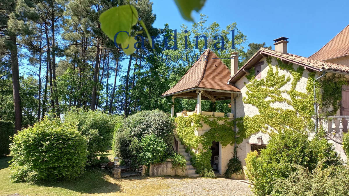 Maison à COURSAC