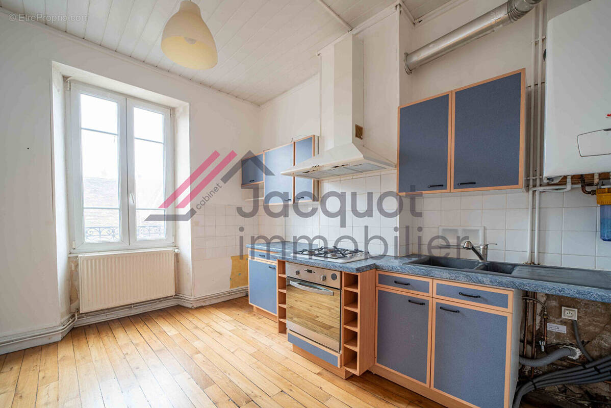 Appartement à LONS-LE-SAUNIER
