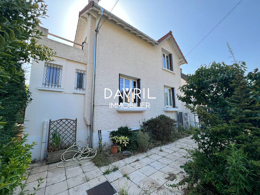 Maison à CONFLANS-SAINTE-HONORINE