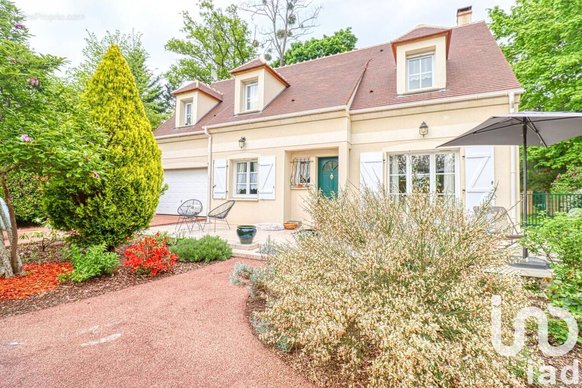 Photo 1 - Maison à LAMORLAYE