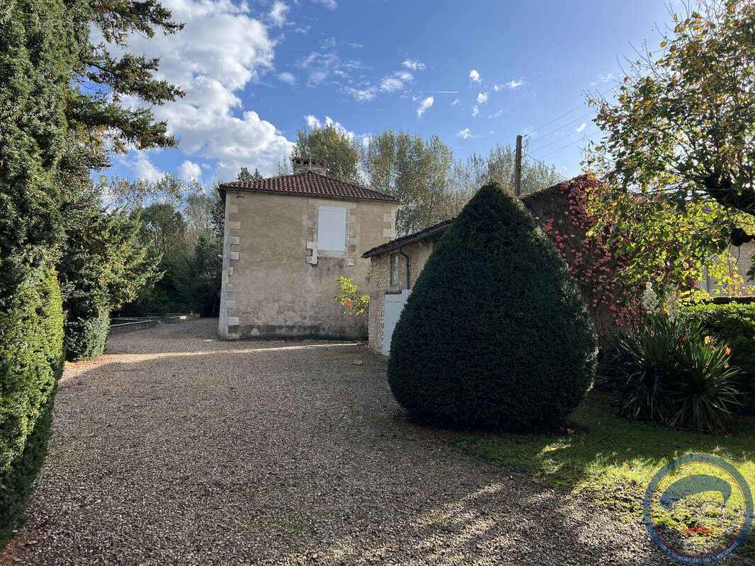 Maison à CHASSENEUIL-DU-POITOU