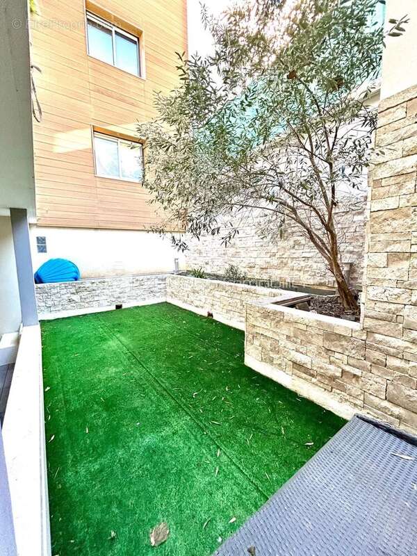 Appartement à LA TURBIE