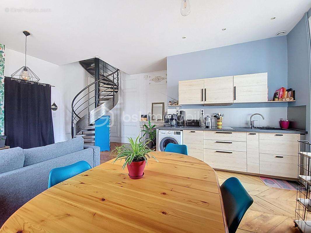 Appartement à LUCENAY